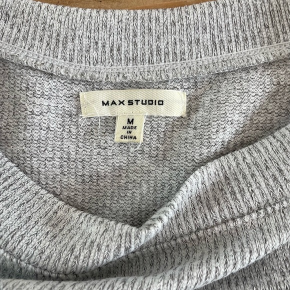 MAX STUDIO Ruched 3/4 Dolman Sleeve Sweater - Picture 3 of 7